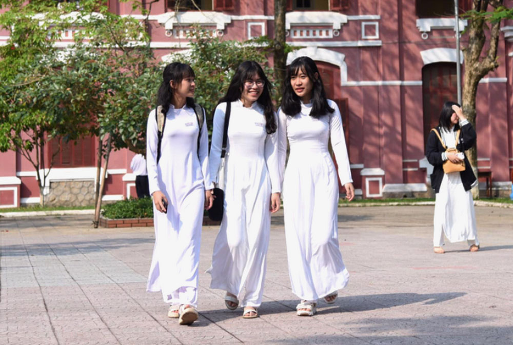 Vietnam sisters offer scholarships to keep students in school during